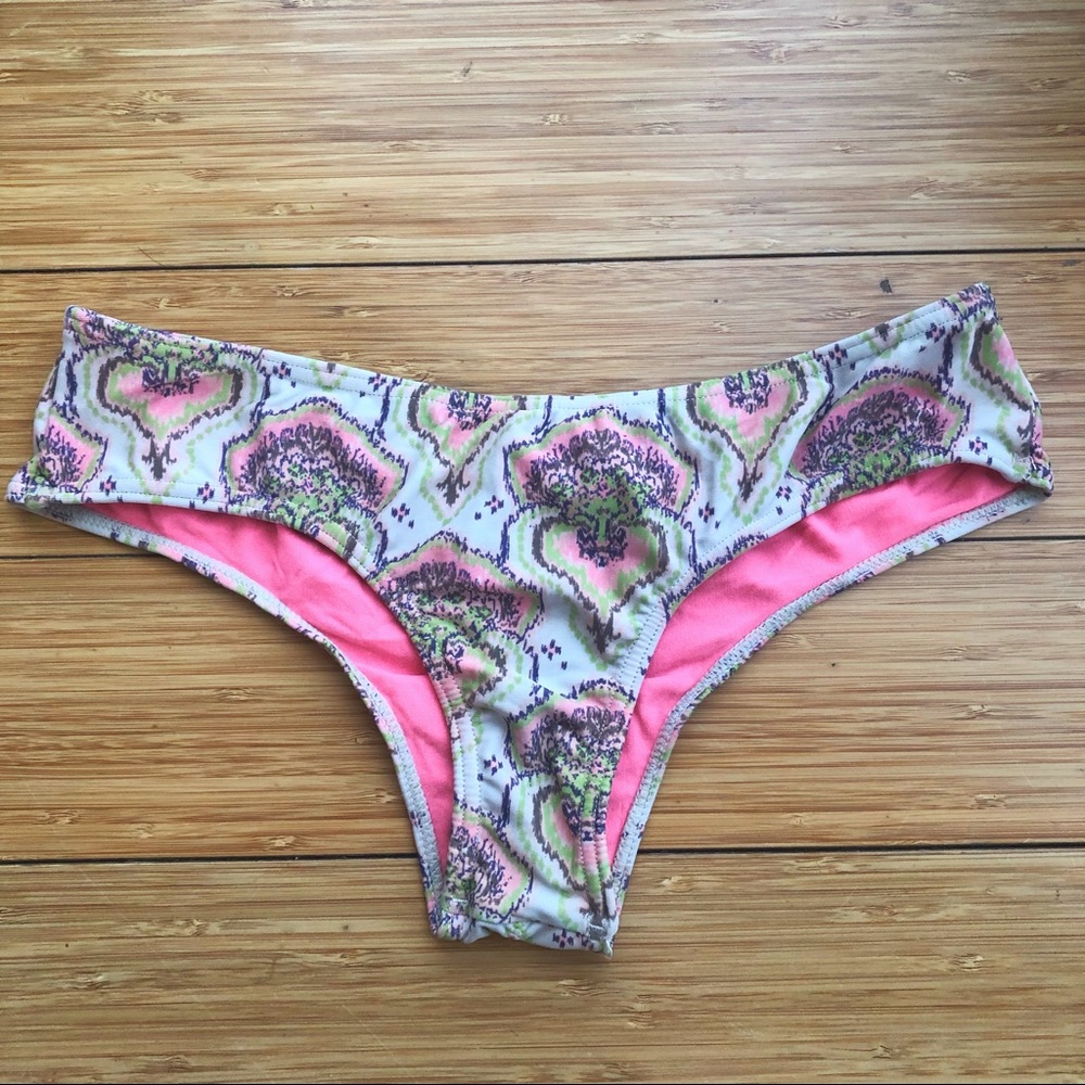 ✨O’Neill Bikini Bottoms✨